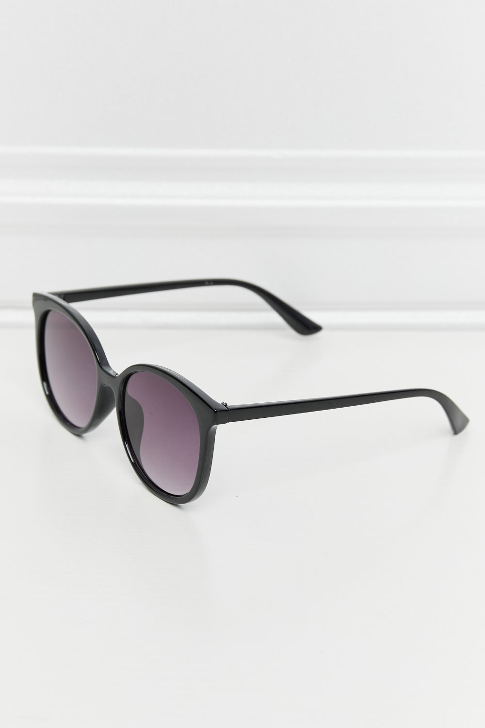 Polycarbonate Frame Full Rim Sunglasses